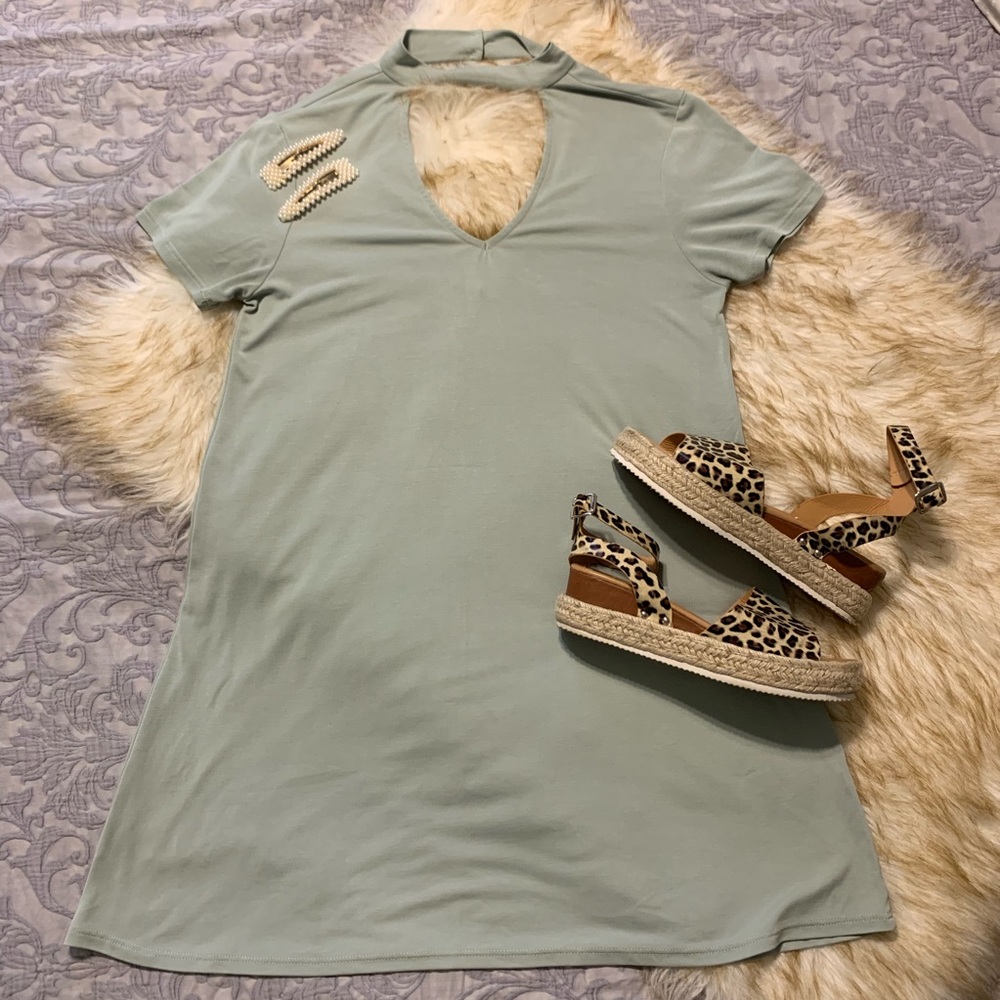 Keyhole dress